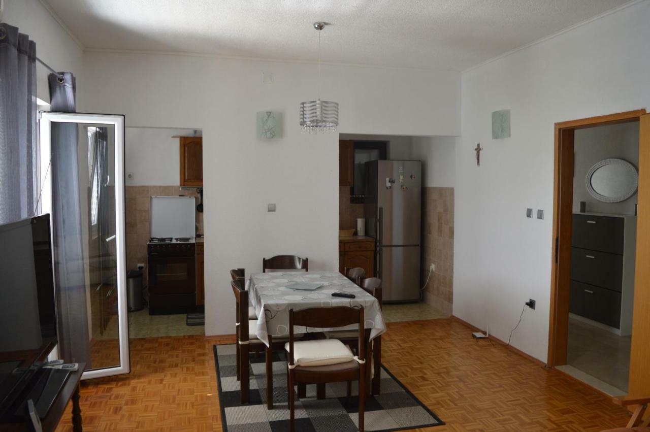 Anna Apartment Маріна Екстер'єр фото