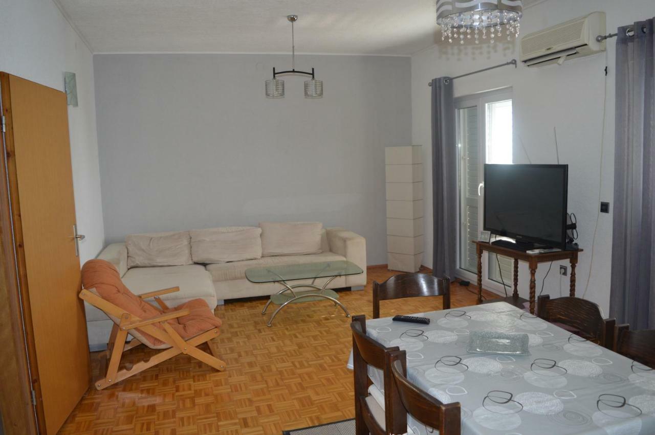 Anna Apartment Маріна Екстер'єр фото